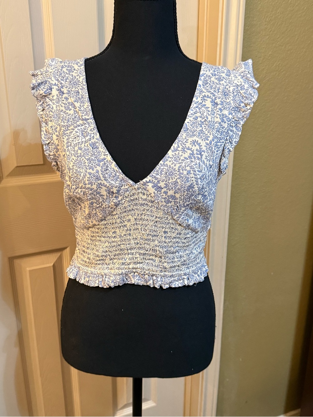 Patrons of Peace Blue Floral Smocked V‑Neck Crop Top